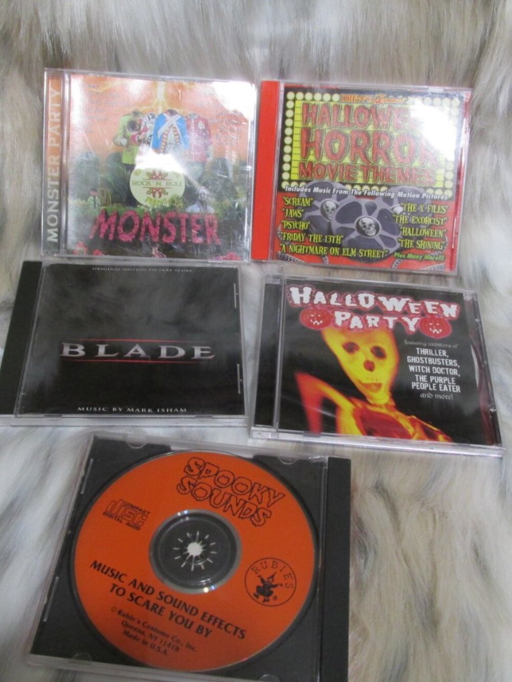 H33B 5 Halloween Themed CDs Songs & Sounds